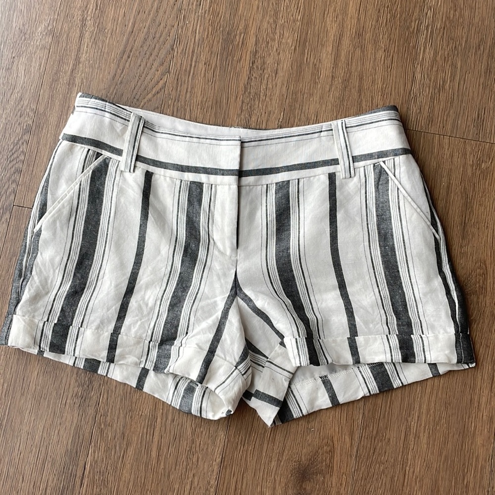 Express black and white striped shorts size 6